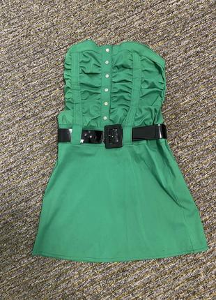 Летнее яркое зелёное платье без бретелек с поясом на кнопках s