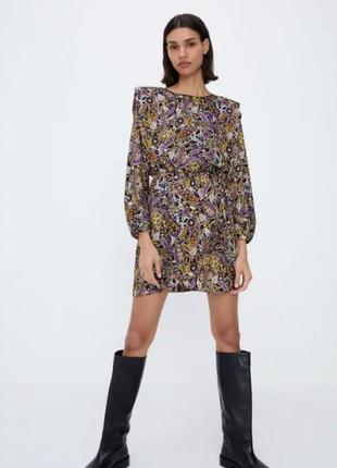 Легке ефектне плаття з красивою спинкою в принт zara