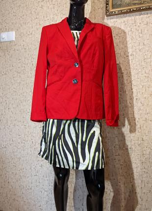 Стильний червоний піджак 50 розмір