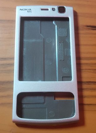 Передняя часть корпуса на Nokia N95
