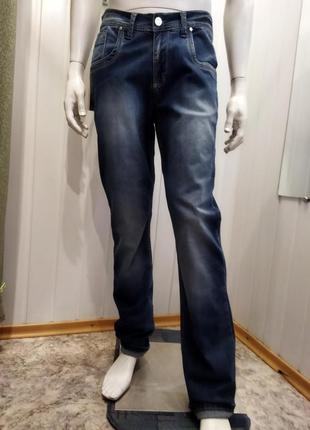Класичні джинси бренду. rooney