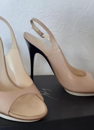 Босоножки giuseppe zanotti, оригинал, 39,5 р.