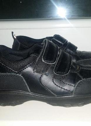 Дитячі чорні кросівки на липучках осінні туфлі з натуральної ш...