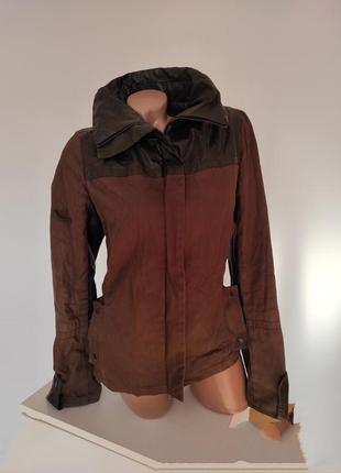 Курточка куртка коричневая кожа ikks фирменная брендовая дощевик