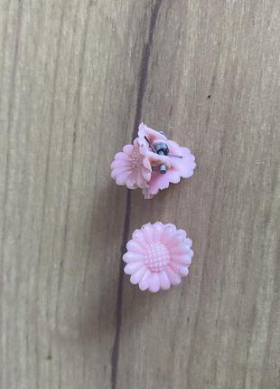 Маленькие розовые заколки крабик