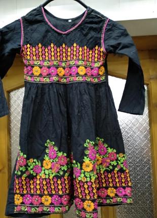 Платье детское нарядное в восточном стиле.