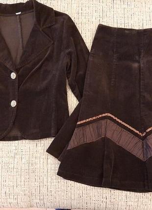 Костюм вельветовый юбка и пиджак 40-42 размер