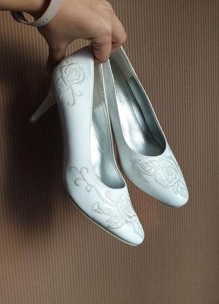 Свадебные туфли 40 счастливые