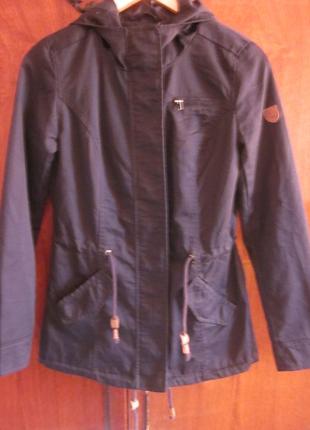 Куртка only размер s. рост    155- 158-160-164 (состояние новая).