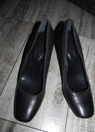 Кожаные туфли  fashion donna р. 7- 27см