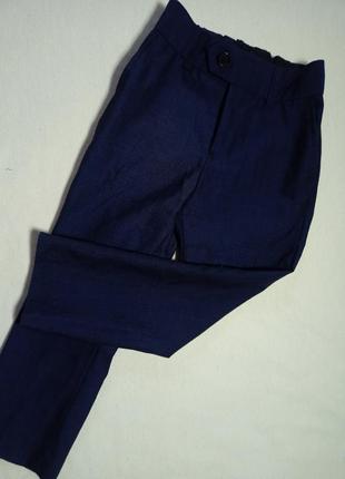 Брюки классические. детские брюки темно-синего цвета