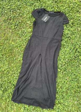 Платье чёрное миди plt размер м с разрезом