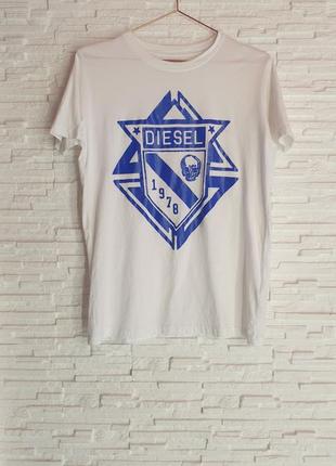 Стильная белая футболка diesel