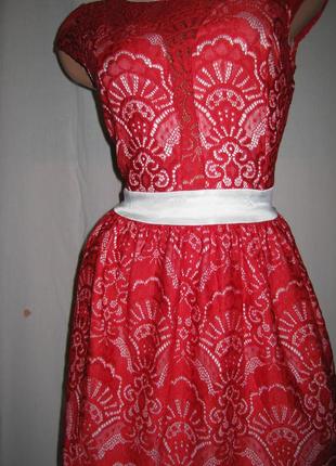 Шикарное  красно-белое женское платье из гипюра, размер 44-46