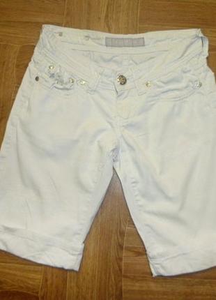 Коттоновые белые-белоснежные шорты new jeans удлиненные