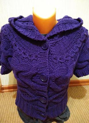 Модный женский короткий свитер с капюшоном