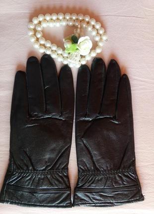 Новые женские перчатки из лайковой кожи хорошего качества
