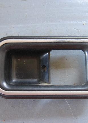 Ford Scorpio 1 накладка внунтренней дверной ручки передняя