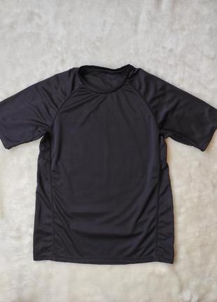Черная спортивная мужская футболка длинная сетка для спорта дл...