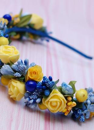Обруч з квітами жовто-синьо-блакитний
