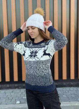 Жіночий светр з оленями (без горла)