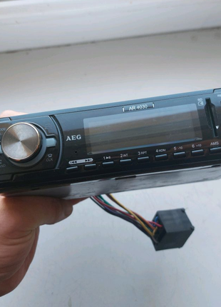 Автомобільна магнітола AEG

AR4030