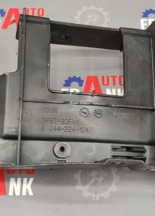 Кронштейн стояночного тормоза E044224104 Renault Scenic II