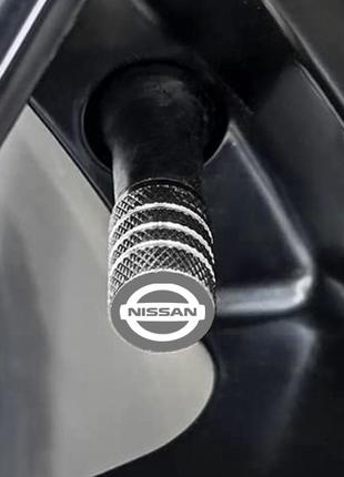 Колпачки на ниппель с логотипом Nissan