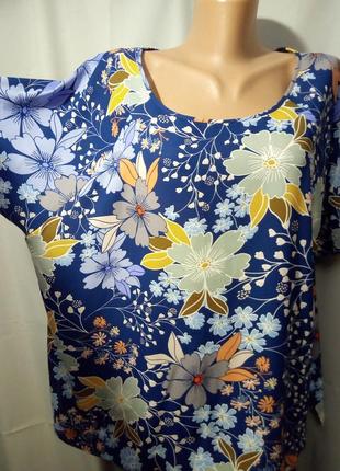 Красивая блуза с шикарными цветами  №9bp