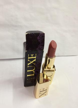 Помада avon luxe-rose silk