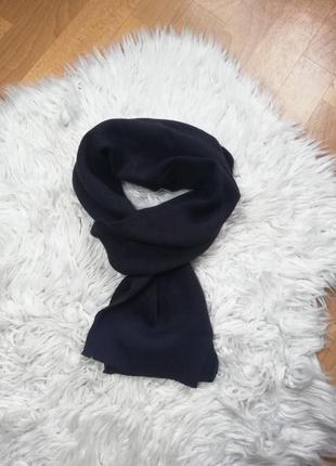 Темно-синий шарф
