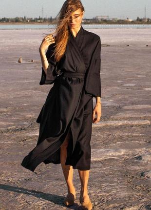 Черное платье оверсайз в стиле кимоно из натурального льна