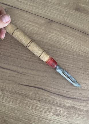 Нож для чистки овощей и фруктов экономка с деревянной ручкой