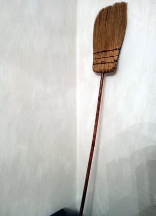 Метла рисовая с бамбуковой длинной ручкой 1,30 м