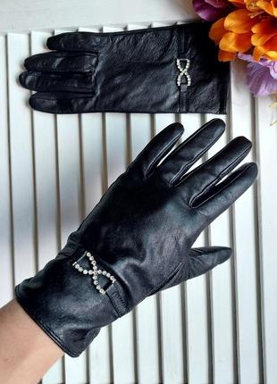 Стильные кожаные перчатки  размер s/m демисезонные