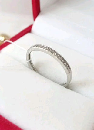 Золотое кольцо дорожка с бриллиантами белое
