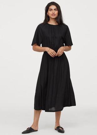 Чорна сукня із віскози з коротким рукавом від h&m