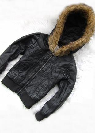 Стильная кожаная куртка с капюшоном reserved кож зам