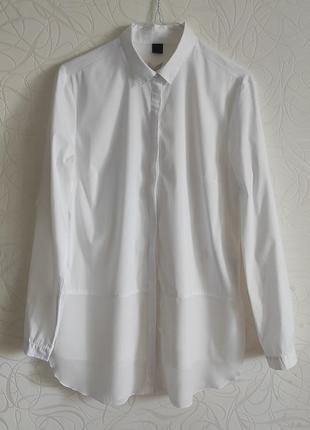 Белая удлиненная рубашка с длинным рукавом