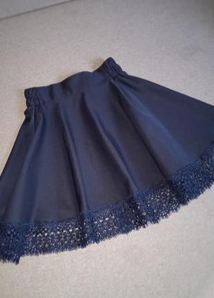 Классная нарядная юбка с кружевом на р 122-134