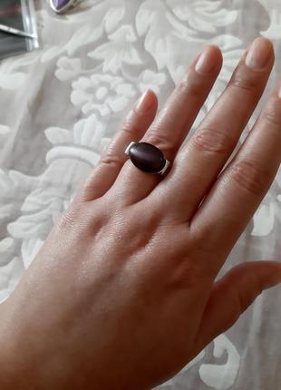 Кольцо с фиолетовым камнем 17