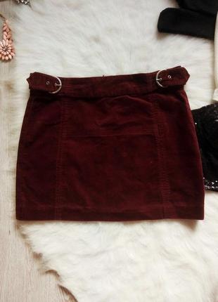 Бордовая марсала короткая вельветовая мини юбка с поясами zara