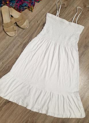 Літнє біле плаття