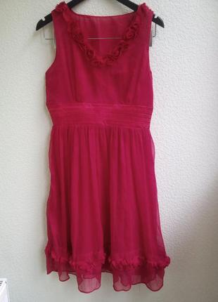 Нежное платье красного цвета (2075)