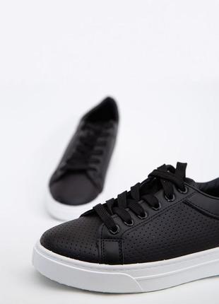 Жіночі кросівки з еко-шквкиіри колір чорний 197r156-175 86183