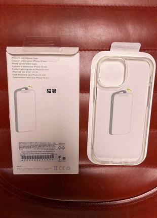 Чехол Apple Silicone Case With MagSafe for iPhone 13 Mini