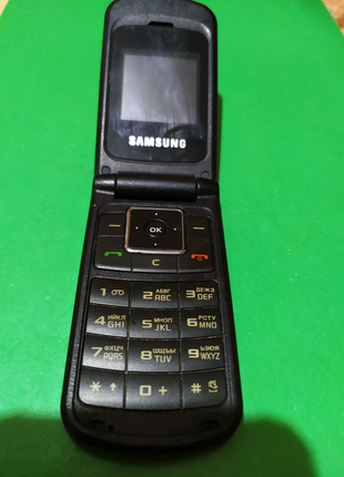 Samsung b300