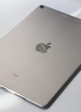 Б/У Планшет Apple iPad Pro 2 10.5" 256Gb Wi-Fi Space Gray