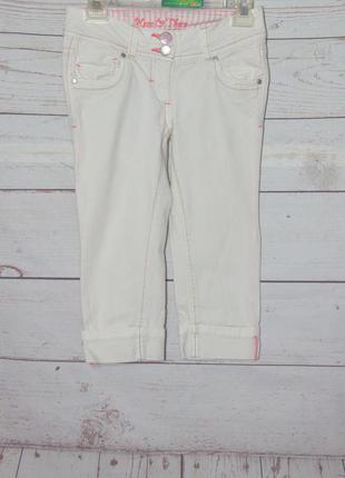 Стрейчевые джинсовые капри-бриджи серо-белого цвета на рост 15...