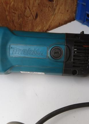 Полировальная шлифмашина MAKITA 9227CB. Оригинал, Made in japan.